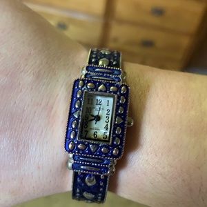 Vellaccio women’s wrist watch